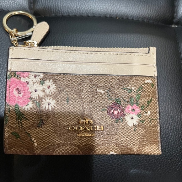 Coach Handbags - Coach Mini Skinny ID case